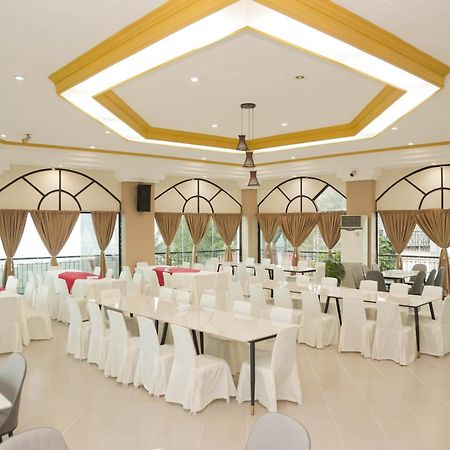 Bohol Plaza Mountain Resort And Restaurant Dauis Exteriör bild
