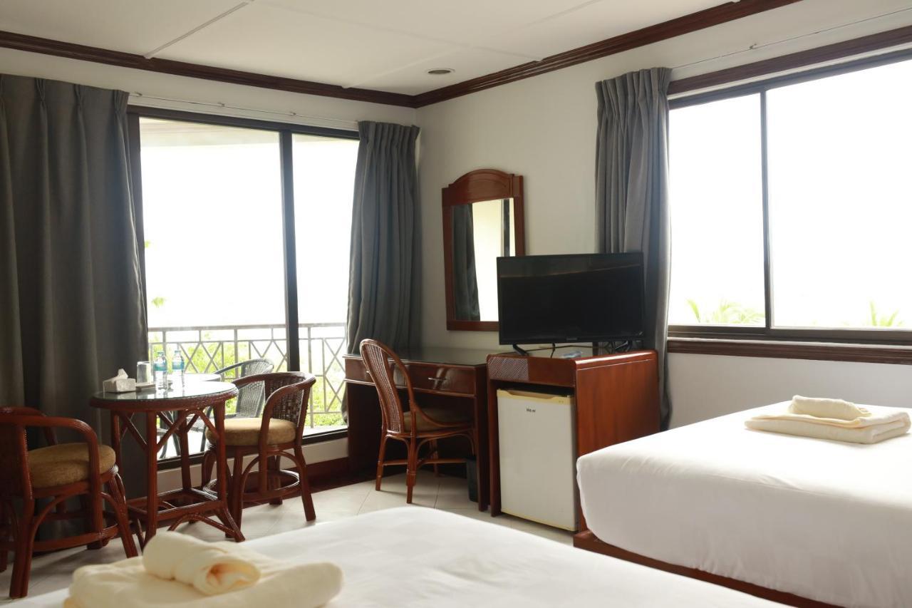 Bohol Plaza Mountain Resort And Restaurant Dauis Exteriör bild